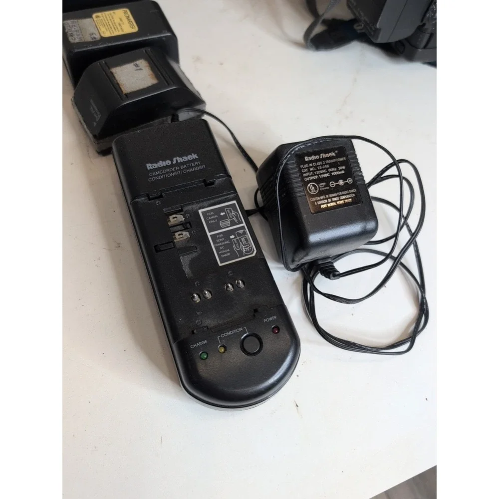 Sony Handycam Video 8 Camcorder With Accessories CCD-FX730V + Bag And Remote